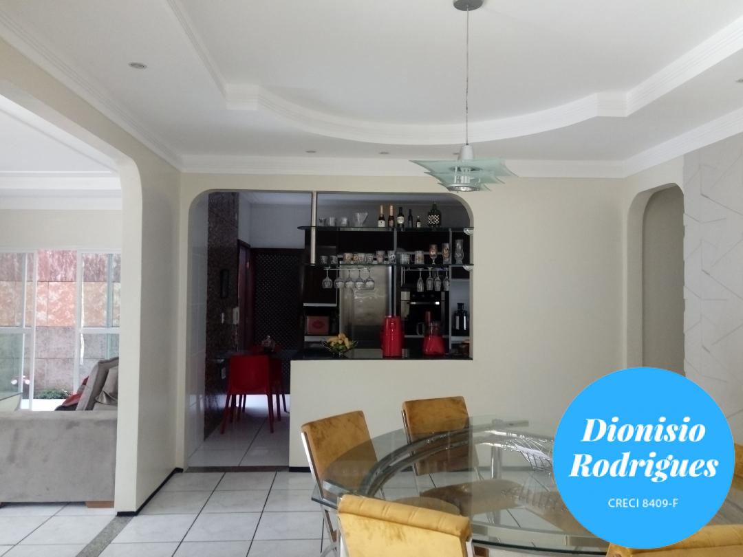 Casa à venda com 3 quartos, 308m² - Foto 11