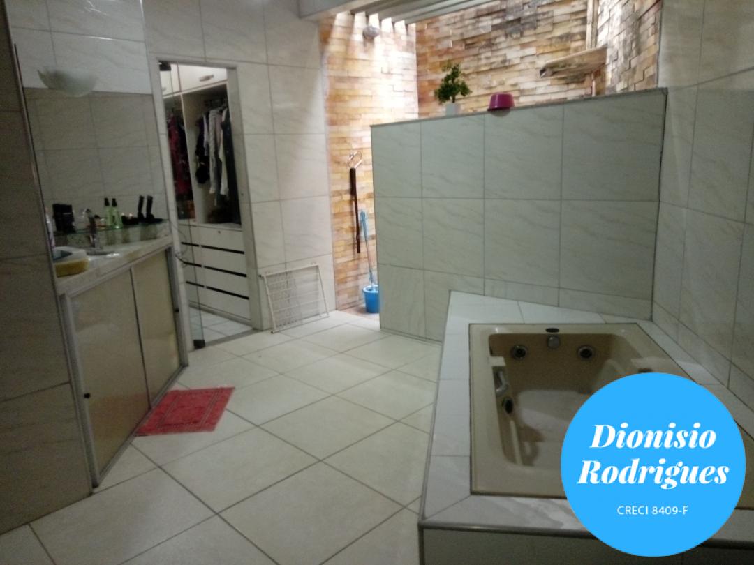 Casa à venda com 3 quartos, 308m² - Foto 18