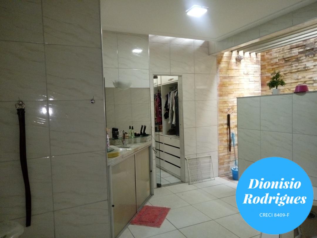 Casa à venda com 3 quartos, 308m² - Foto 21